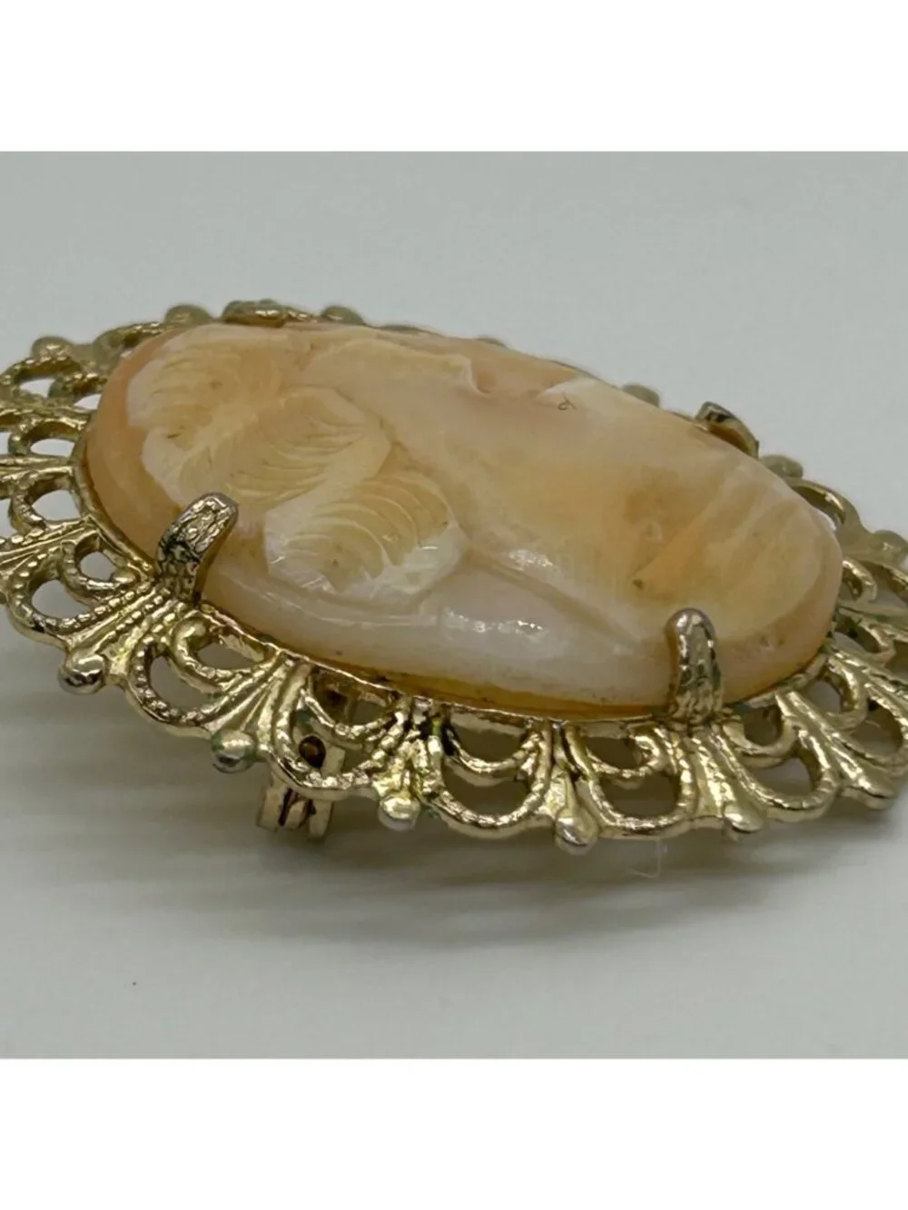 Coro Shell Cameo Brooch Gold-Tone Oval 1.5 Inches 1950s Vintage Jewelry